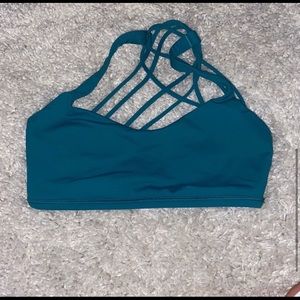 Lululemon free to be bra